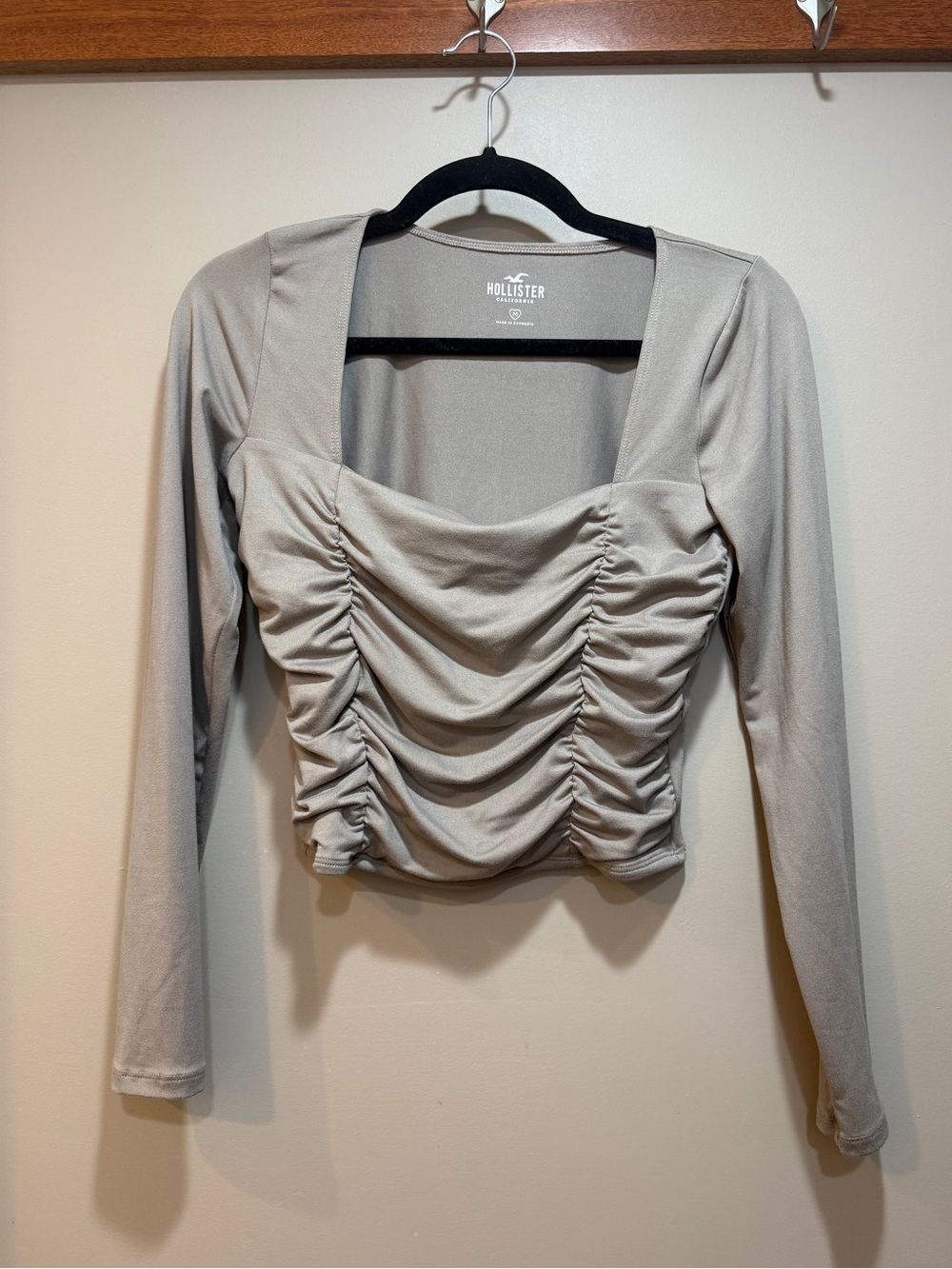 Hollister Ruched Square-Neck Long Sleeve Top in Taupe